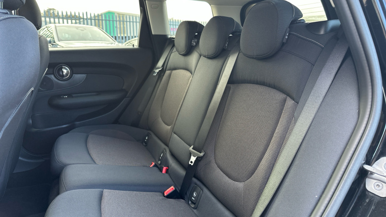 MINI Clubman 1.5 Cooper Classic 6dr Auto Petrol Estate